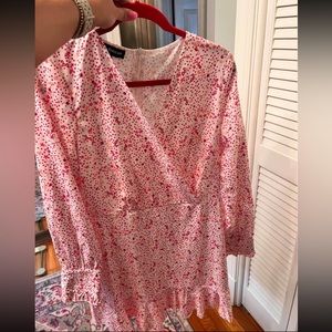 Women’s pink and white dress size large